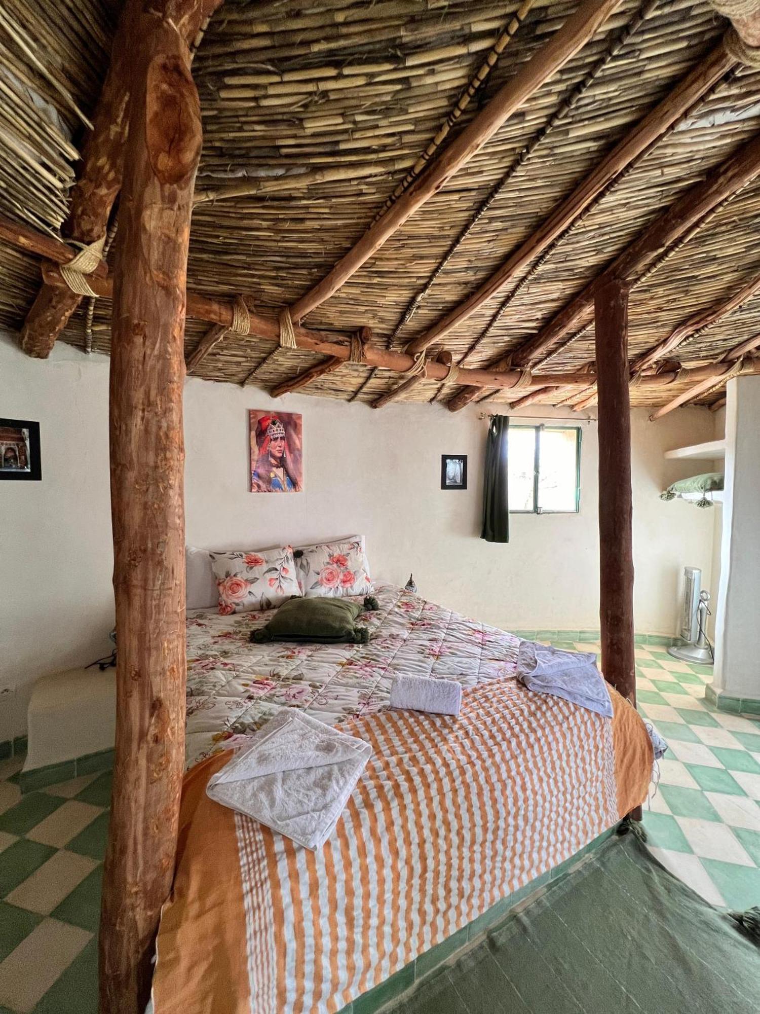 Bed and Breakfast Les Jardins D Amizmiz 6 Piscines Wawizelte Exterior foto