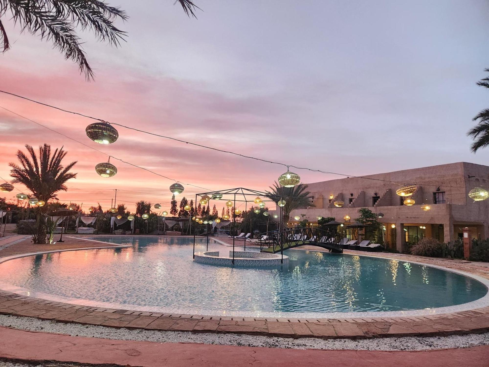 Bed and Breakfast Les Jardins D Amizmiz 6 Piscines Wawizelte Exterior foto
